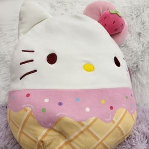 Hello Kitty Squishmallow
